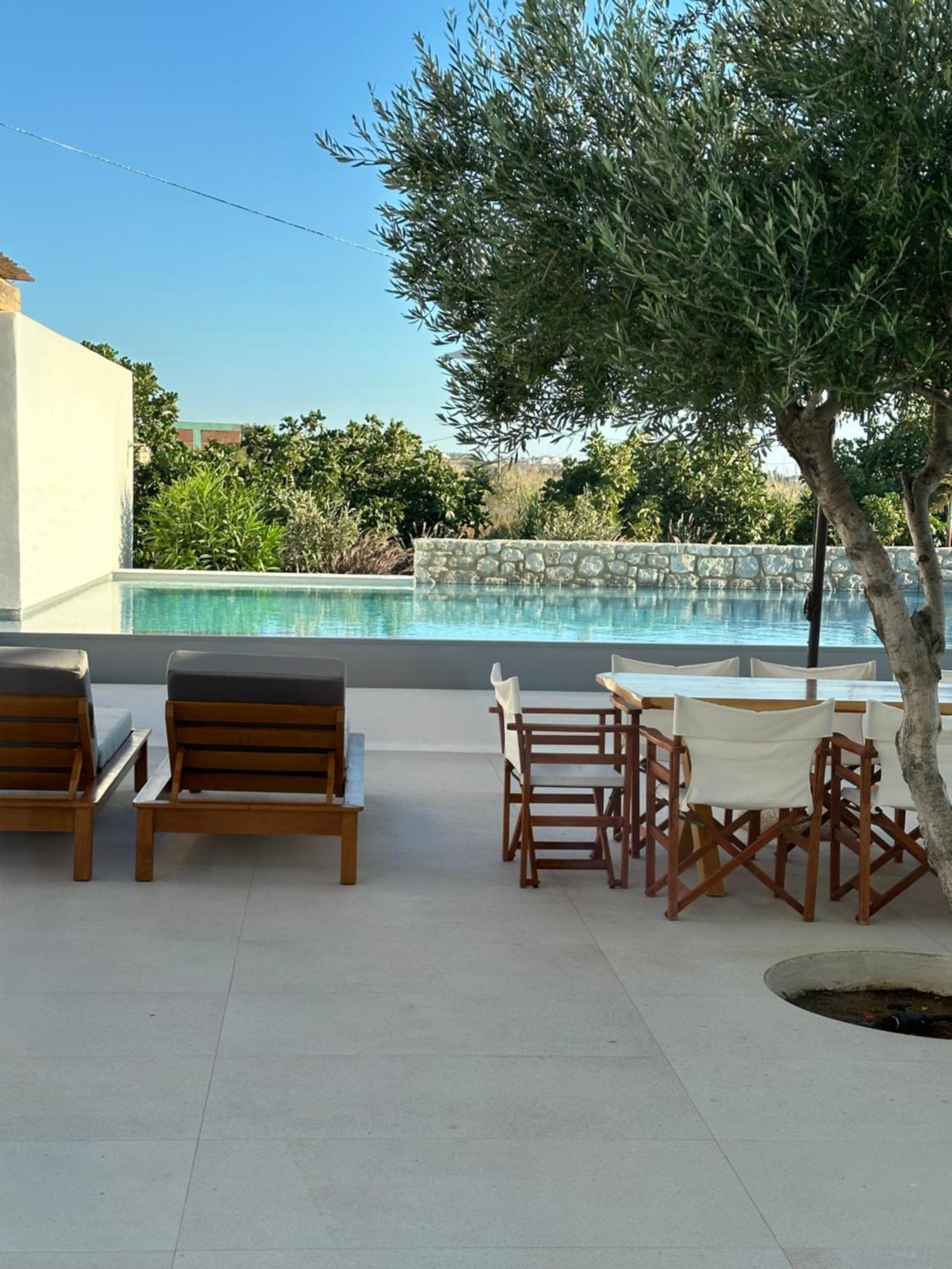 Alio Naxos Luxury Suites 圣乔治 外观 照片